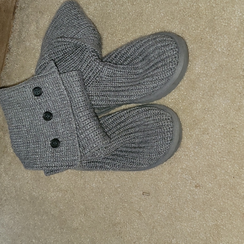 Uggs - image 1